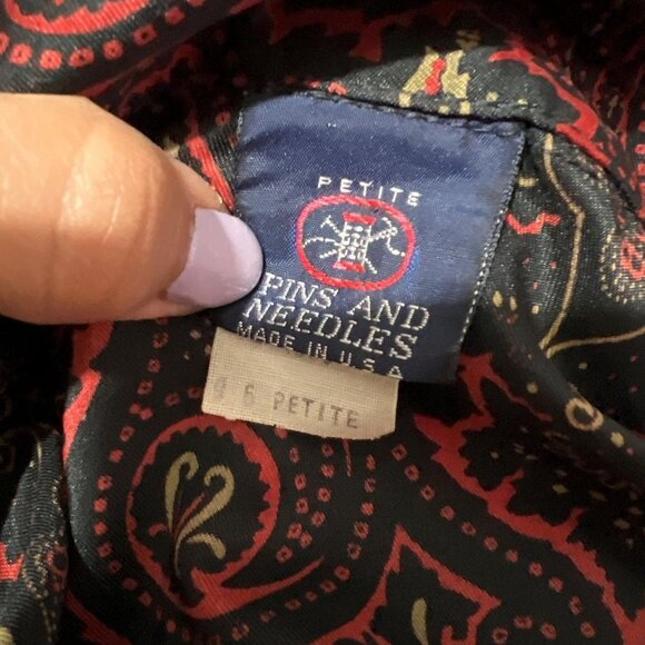 Vintage 80s long sleeve button down black red floral blouse size 6 petite - Picture 9 of 9